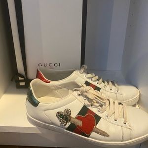 Authentic Gucci sneaker shoes!